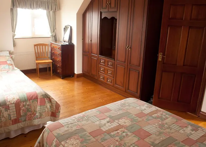 לינה וארוחת בוקר Atlantic View 3*